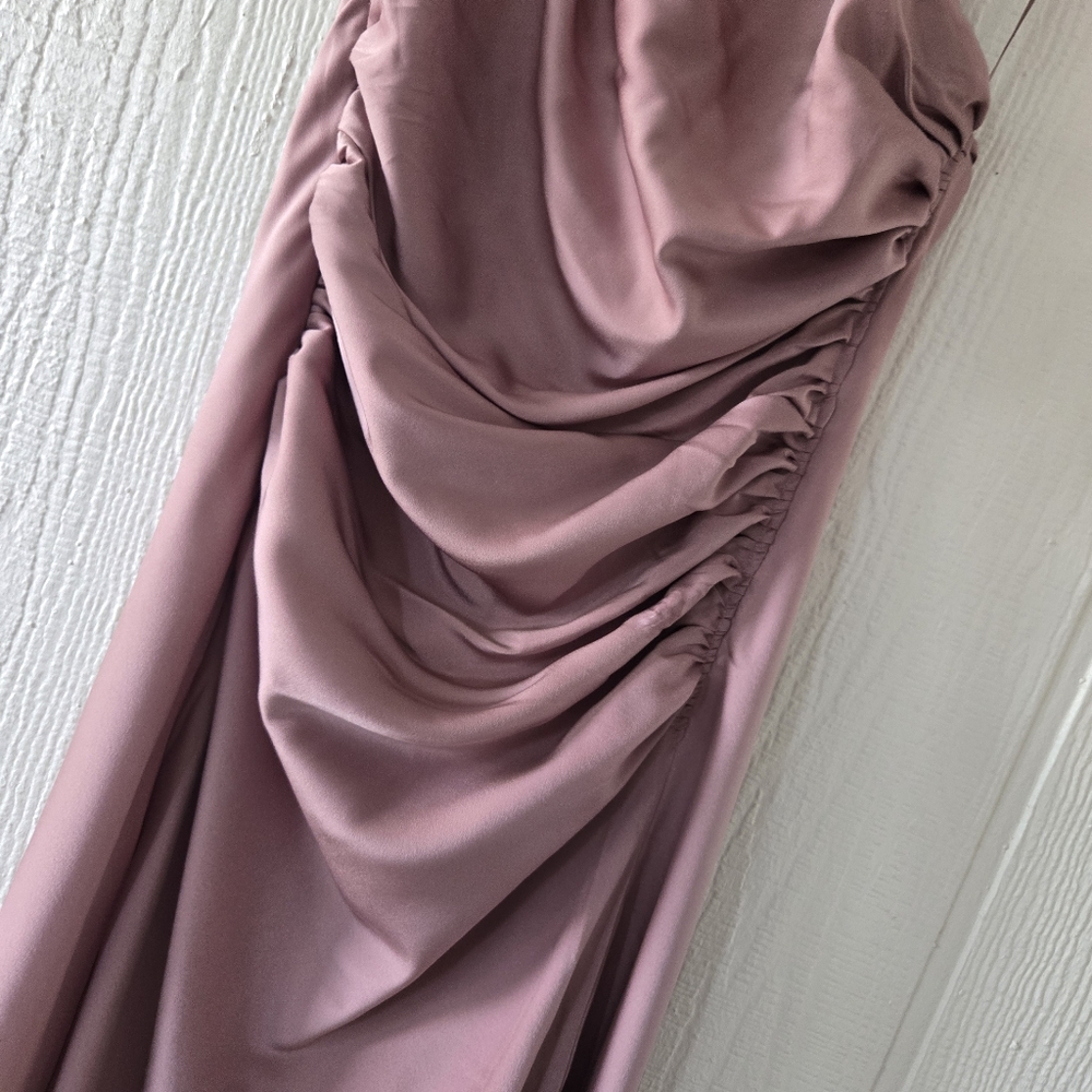 Astr Pink Sheath Maxi Dress with Halter Neckline - Picture 6 of 12
